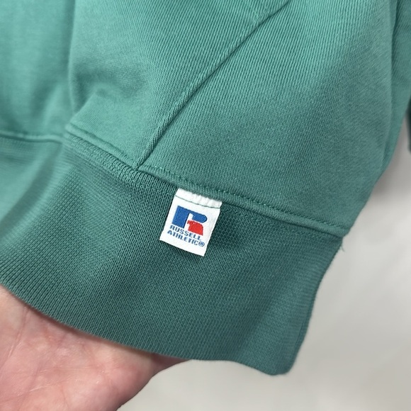 Russell Athletic UO Exclusive Remmington Sweatshirt Green Size Large. NWT. - Picture 4 of 11